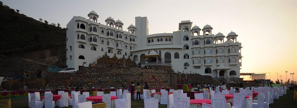 Bhairavgarh Palace Udajpur Zewnętrze zdjęcie